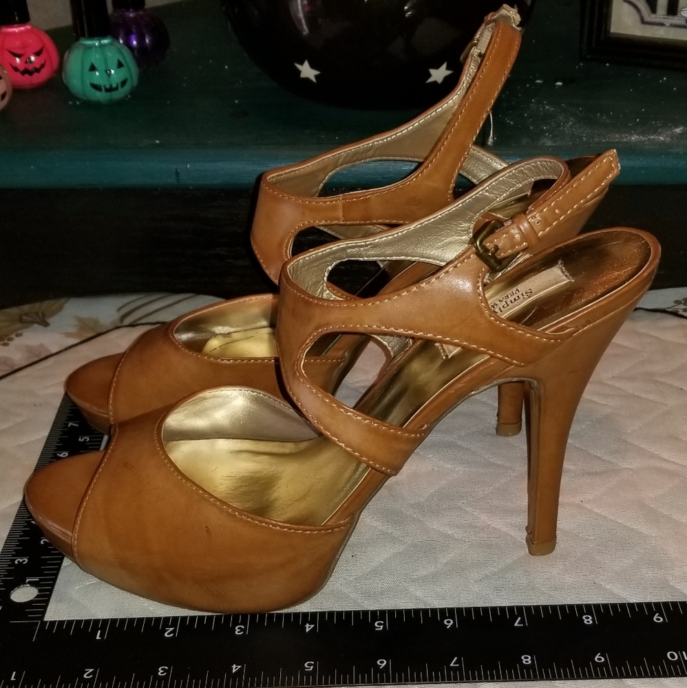Simply Vera Wang -Size 91/2- Kohls